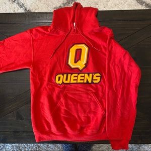 Queens University Athletica Sweater | S